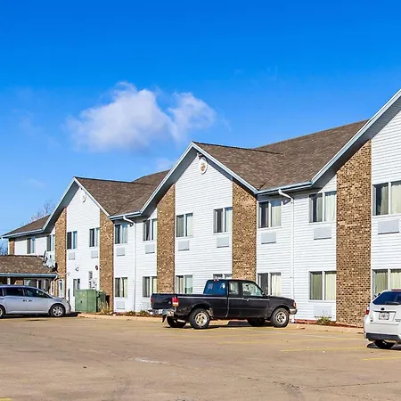 Econo Lodge Inn & Suites Pekin - Peoria Area