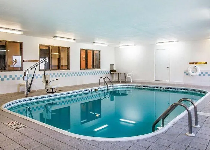 Econo & - Peoria Area Hotel Pekin