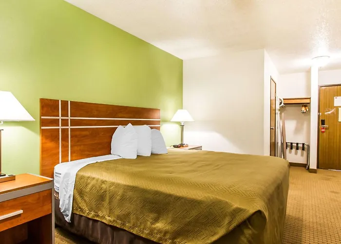 Econo & - Peoria Area 4* Pekin