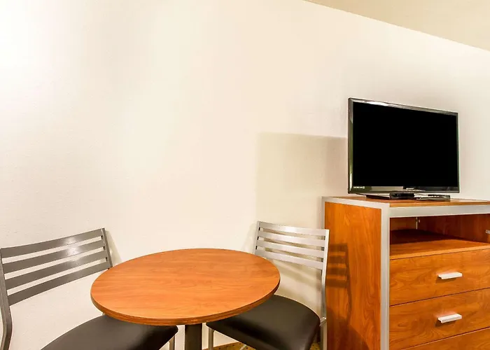 Hotel Econo & - Peoria Area Pekin