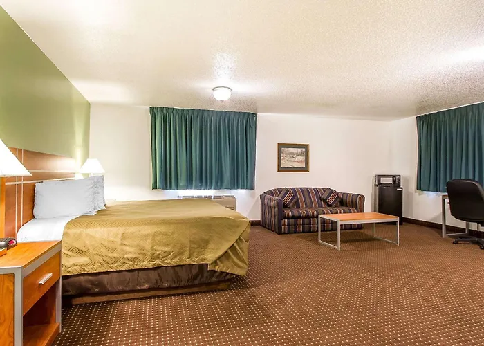 Hotel Econo & - Peoria Area