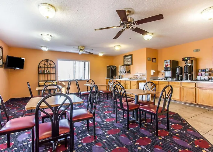 Econo & - Peoria Area 4* Pekin
