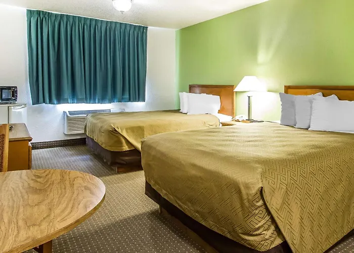 Econo & - Peoria Area Hotel
