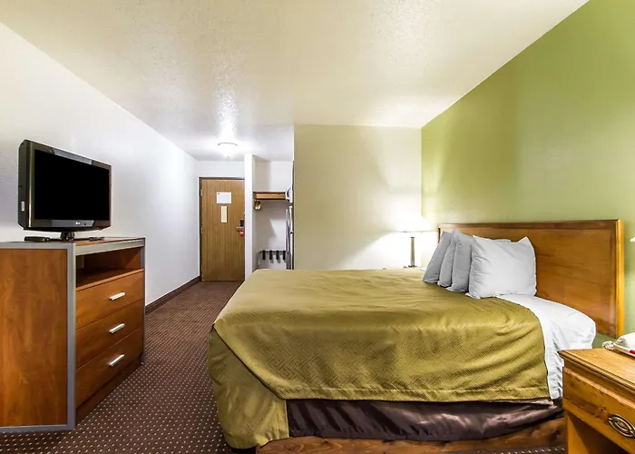 Hotel Econo & - Peoria Area 4*