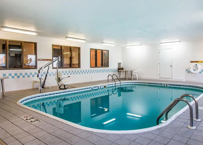 Econo & - Peoria Area Hotel 4*