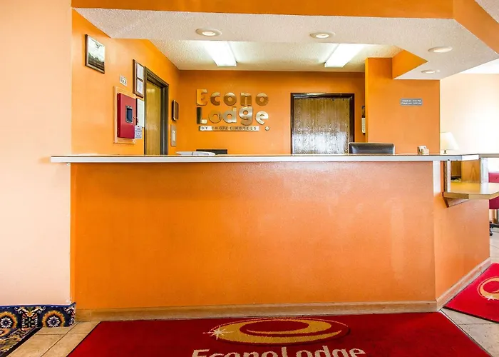 Econo & - Peoria Area Hotel Pekin