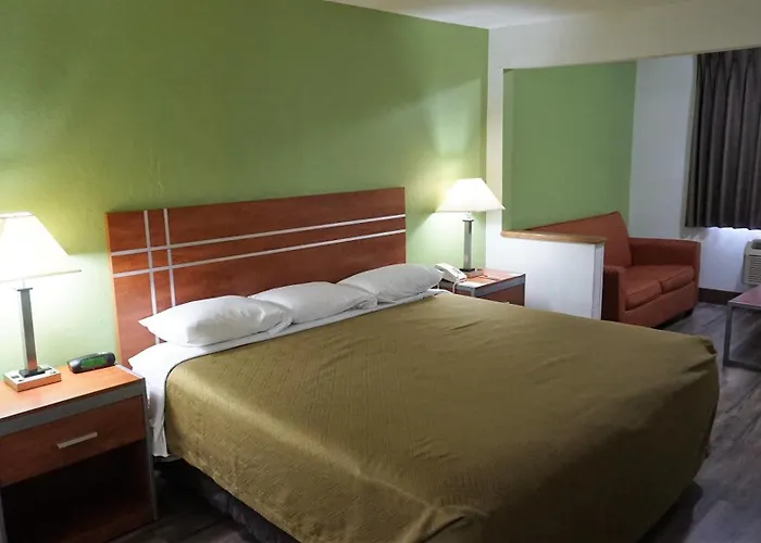 Econo & - Peoria Area Hotel
