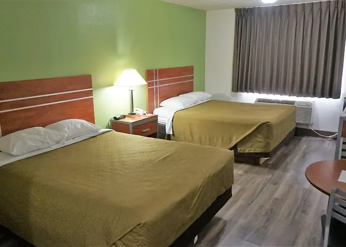 Hotel Econo & - Peoria Area 4*